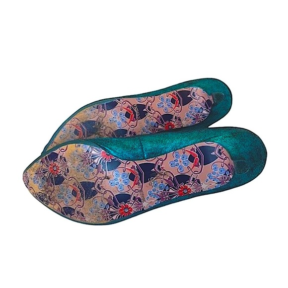 Irregular Choice Metallic Teal Pleated Kitten Heels - Picture 4 of 8